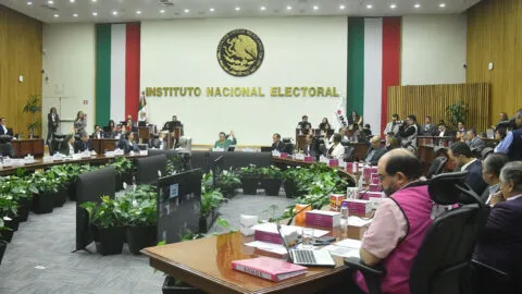 Oposición piden al INE reforzar fiscalización rumbo a 2027