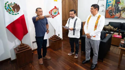 Salomón Jara designa a Francisco Vásquez comisionado en Juchitán