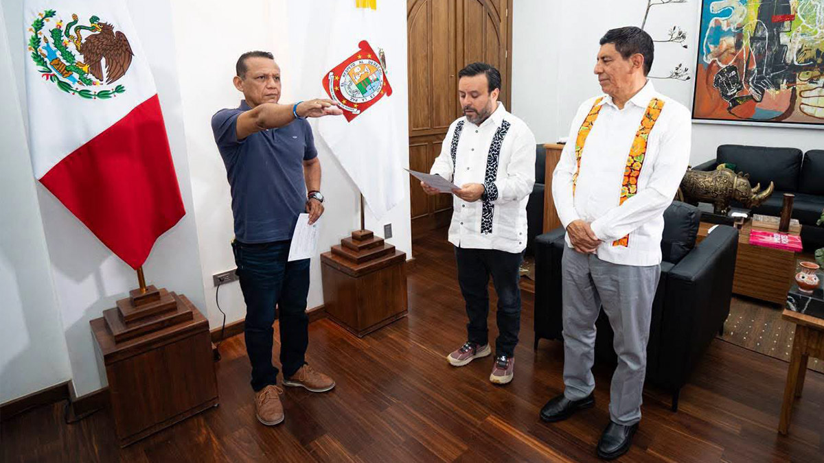 Salomón Jara designa a Francisco Vásquez comisionado en Juchitán