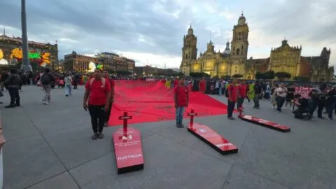 "La vida se nos está acabando", padres de normalistas de Ayotzinapa exigen regreso del GIEI