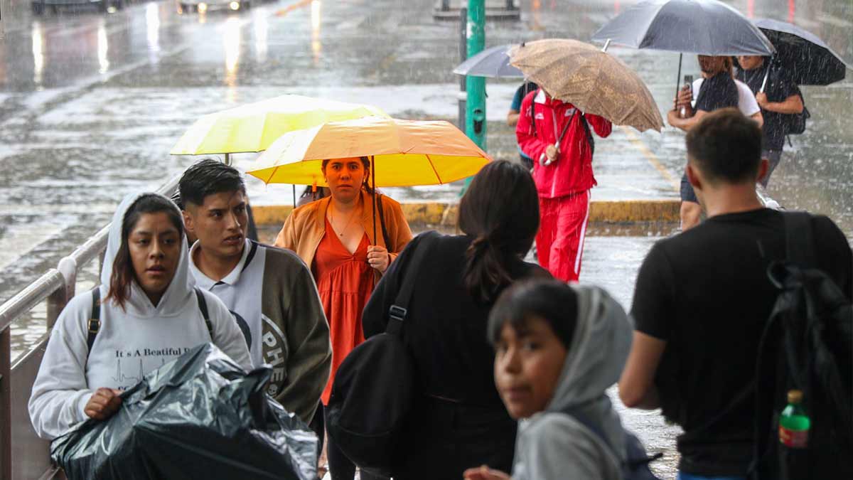 CDMX tendrá chubascos y descargas eléctricas este sábado