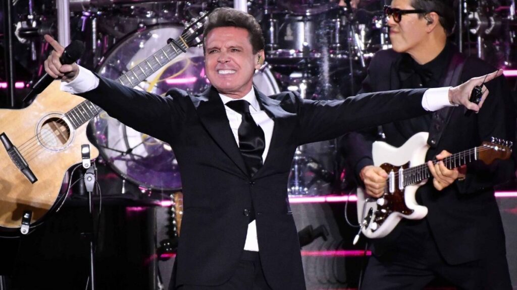 Luis Miguel anuncia gira para 2027 y causa furor entre sus seguidores