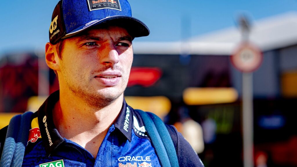 Max Verstappen vs 100 pilotos: el piloto de F1 gana la carrera kart en Silverstone en 35 minutos