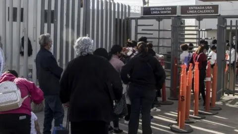 Mexicanos pueden cruzar a EE. UU. sin mostrar pasaporte: ve quiénes pueden usar la “visa láser”
