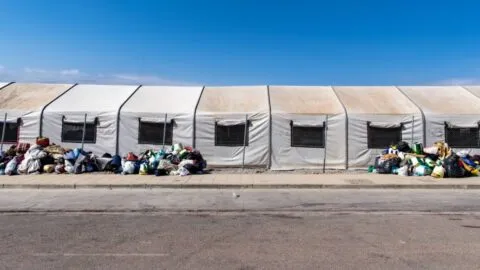 España reporta que 5 mil 300 migrantes dejaron Ceuta en un mes