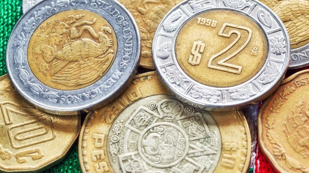 Algunas piezas latinoamericanas han alcanzado precios muy superiores a su valor nominal entre coleccionistas.