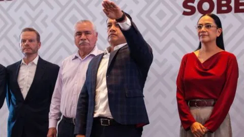 Morena compite contra sí mismo y la oposición sigue sin despegar
