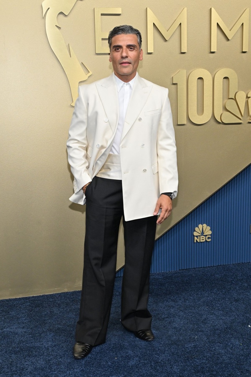 Famosos latinos brillaron en los Emmy Awards 2026 en Los Ángeles.