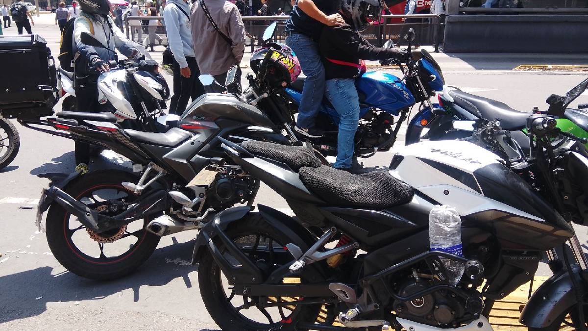Pelea entre hombres y mujeres motociclistas causa tensión en Tres Marías; video
