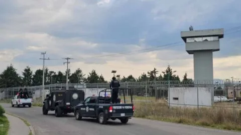 Ernesto Ruffo abandona el penal del Altiplano para cumplir prisión domiciliaria en Ensenada