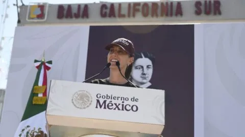 Sheinbaum advierte contra la injerencia y subordinación: “México defiende siempre su soberanía”