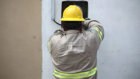 CFE suspende suministro eléctrico en 32 zonas de Chiapas por trabajos de mantenimiento 
