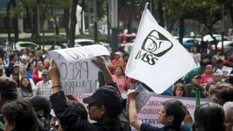 Jubilados y pensionados del IMSS encabezan las movilizaciones en CDMX este 28 de septiembre