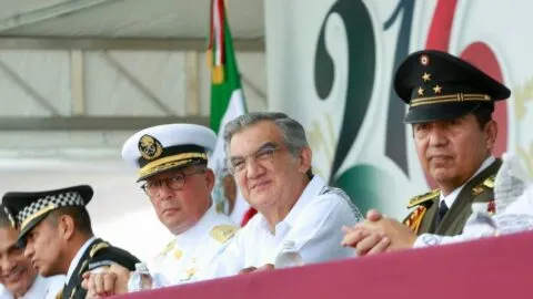 Américo Villarreal encabeza desfile por Independencia de México en Tamaulipas