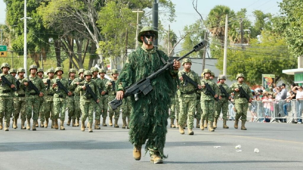 Desfile militar en Tamaulipas. Foto: Uno TV