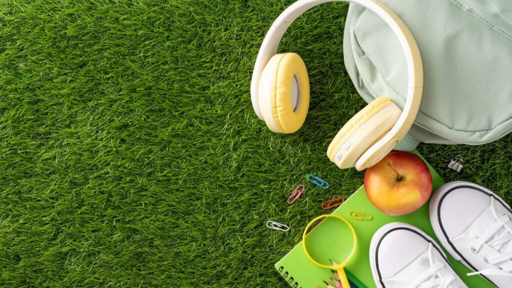 Regreso a clases: Claro Música tiene 3 playlists para darle ritmo