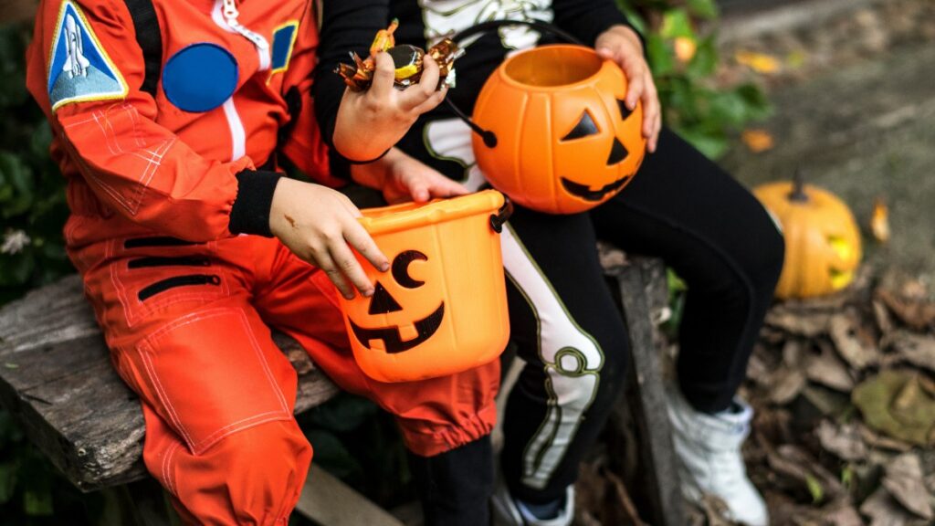 Retiran dulces de Halloween en Estados Unidos por leche no declarada, ¿cuáles son?