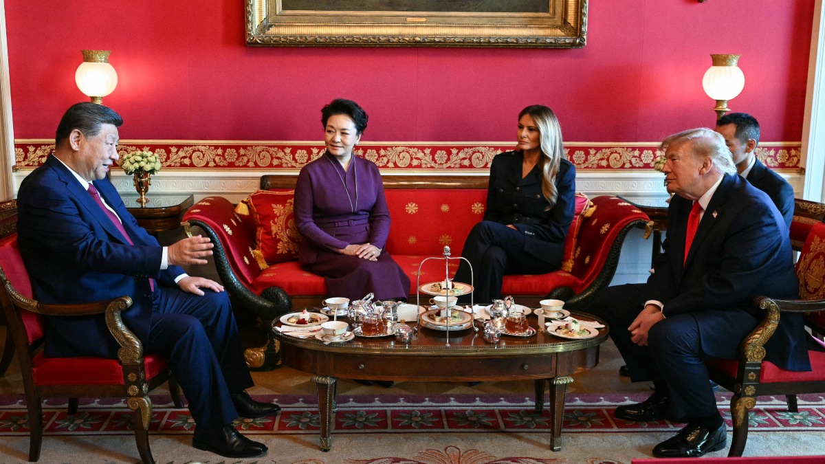 Trump anticipa “cosas trascendentales” tras reunirse con Xi; acepta futura invitación a China
