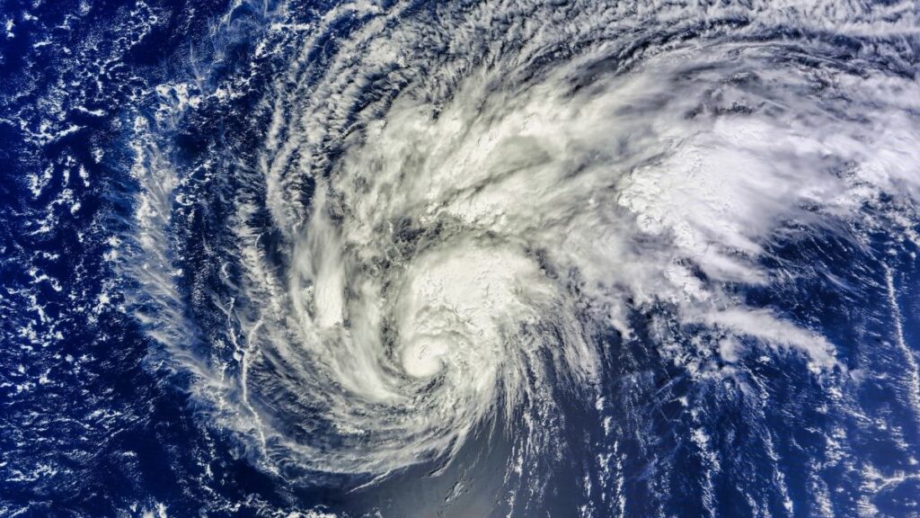 Riesgos por tormenta tropical Edouard.