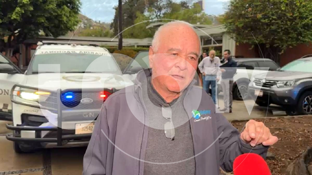 “¡No estás solo!”: reciben a Ernesto Ruffo en su casa en Ensenada, Baja California