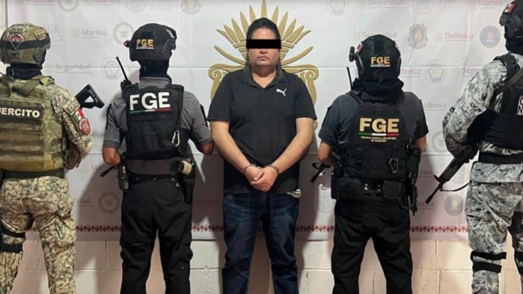 Cae Comisario municipal de Xaltianguis