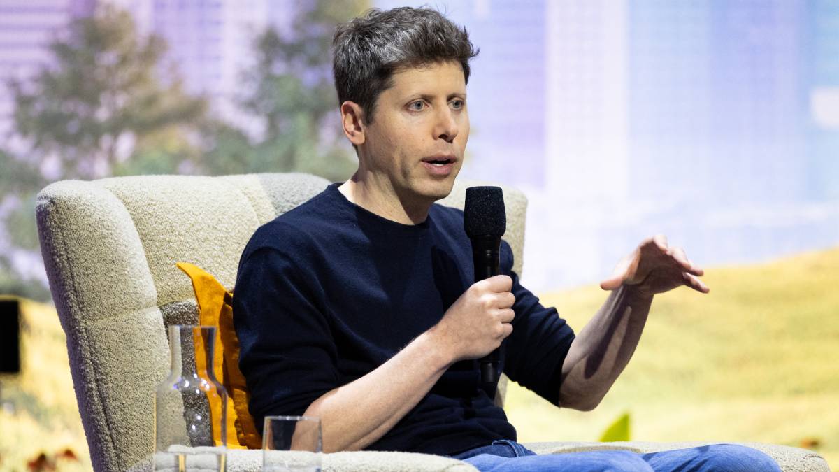 Sam Altman, creador de ChatGPT, afirma que los beneficios de la IA justifica asumir ciertos riesgos