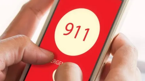 Llamadas al 911 desde centros migratorios podrían hacerse públicas en California