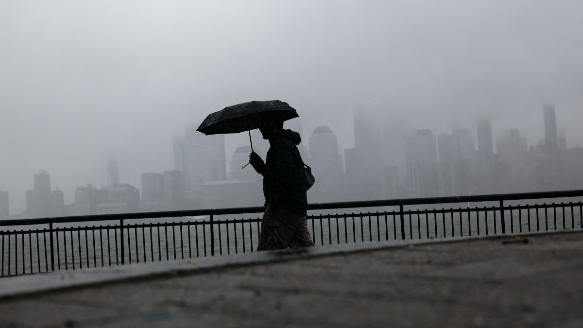 Tormenta en el noreste de Estados Unidos ya deja un muerto y a miles sin electricidad
