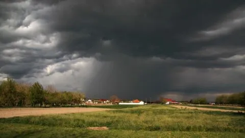 Tormenta tropical Edouard amenaza Texas: cuándo tocará tierra y qué zonas esperan inundaciones