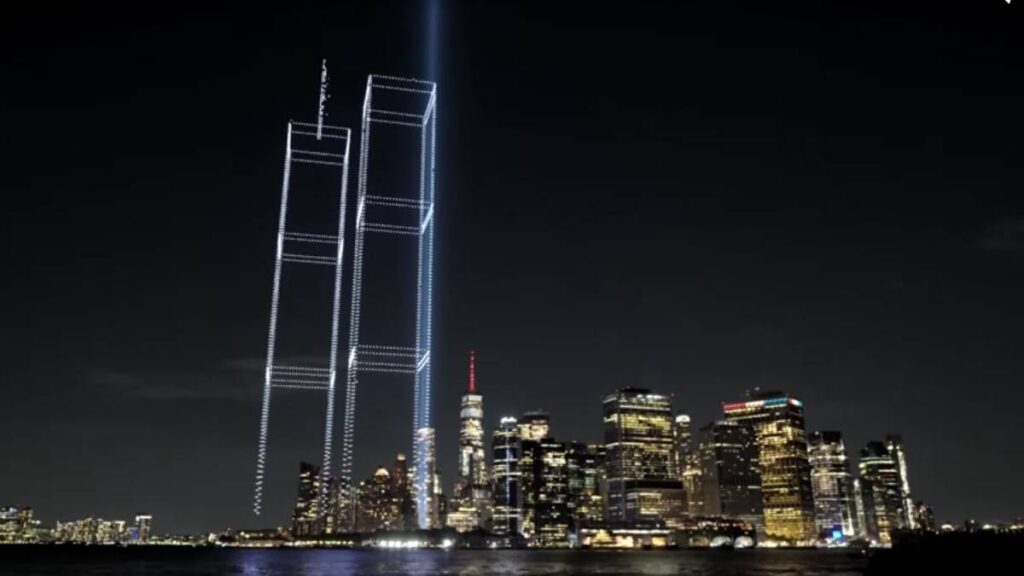 Drones recrean las Torres Gemelas en Nueva York tras el 25 aniversario del 11-S