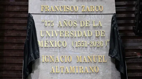 Diputados develan letras de oro por los 475 años de la UNAM
