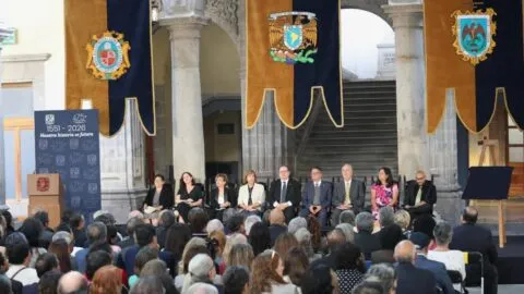 UNAM celebra 475 años de su fundación y advierte retos de la IA