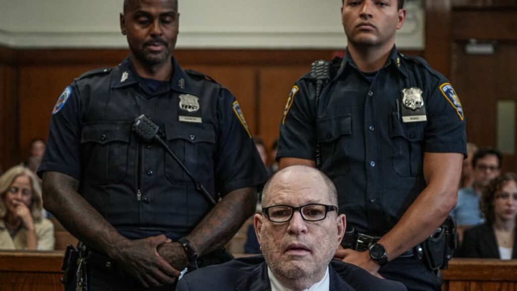 Harvey Weinstein condenado a 15 años de prisión tras repetición de juicio por agresión sexual