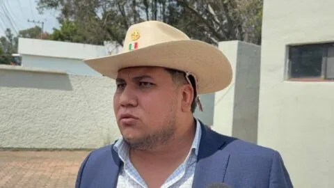Secretario del Ayuntamiento de Uruapan rinde declaración por homicidio de Carlos Manzo