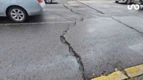 Toluca se hunde: terrenos bajan hasta medio metro y vecinos alertan por grietas
