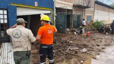 Inundaciones en Zapotlanejo: 147 viviendas resultan afectadas por desbordamiento de arroyo