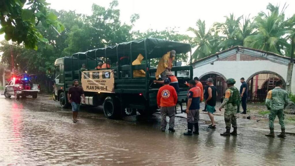 Huracán Polo en Zihuatanejo.