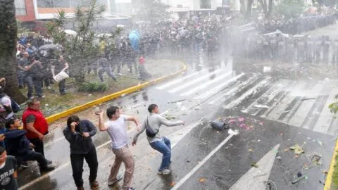 Lemus investigará agresiones tras marcha por el agua en Jalisco; suman 12 manifestantes liberados