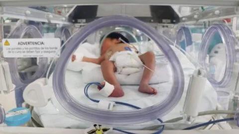 Reportan hasta 7 posibles casos de bebés afectados por bacteria en Hospital Militar