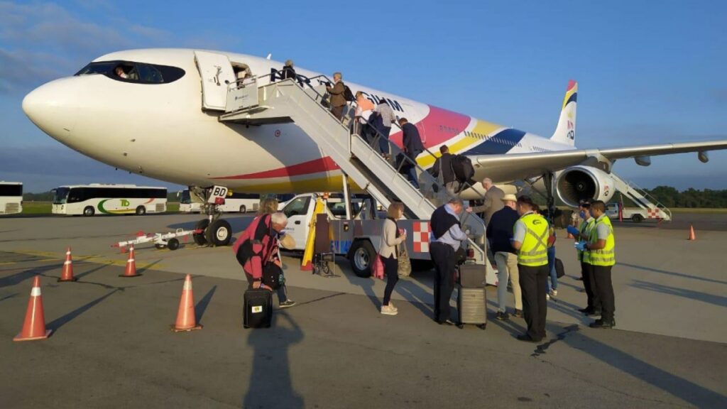 Por Huracán Simon, Puerto Vallarta extiende el cierre de su aeropuerto hasta el martes