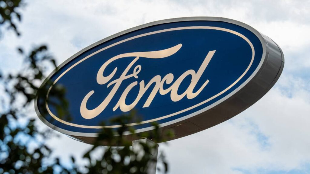 Ford llama a revisar autos