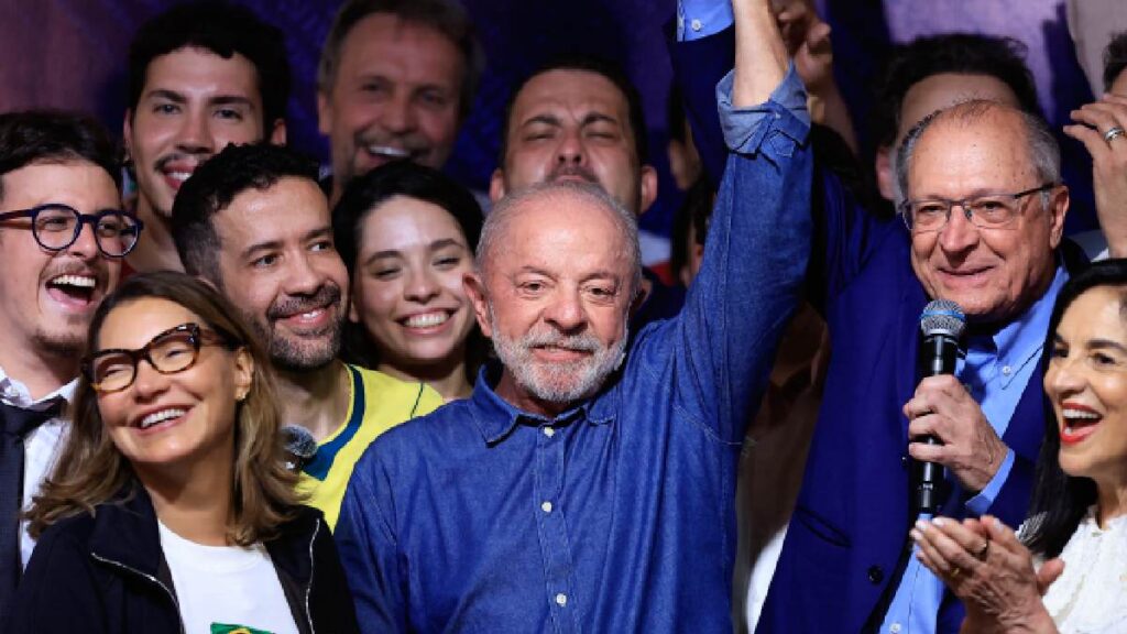 Bolsa y real registran fuerte caída en Brasil tras el triunfo de Lula da Silva