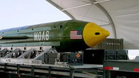 La “Madre de todas las bombas”: así es el misil que Estados Unidos evalúa usar contra Irán