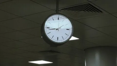 Cambio de horario 2026: ¿cuándo se atrasa el reloj y en qué estados y municipios de México?