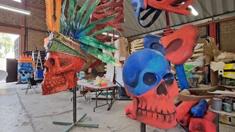 Catrinas monumentales de Atlixco cobran vida para Día de Muertos