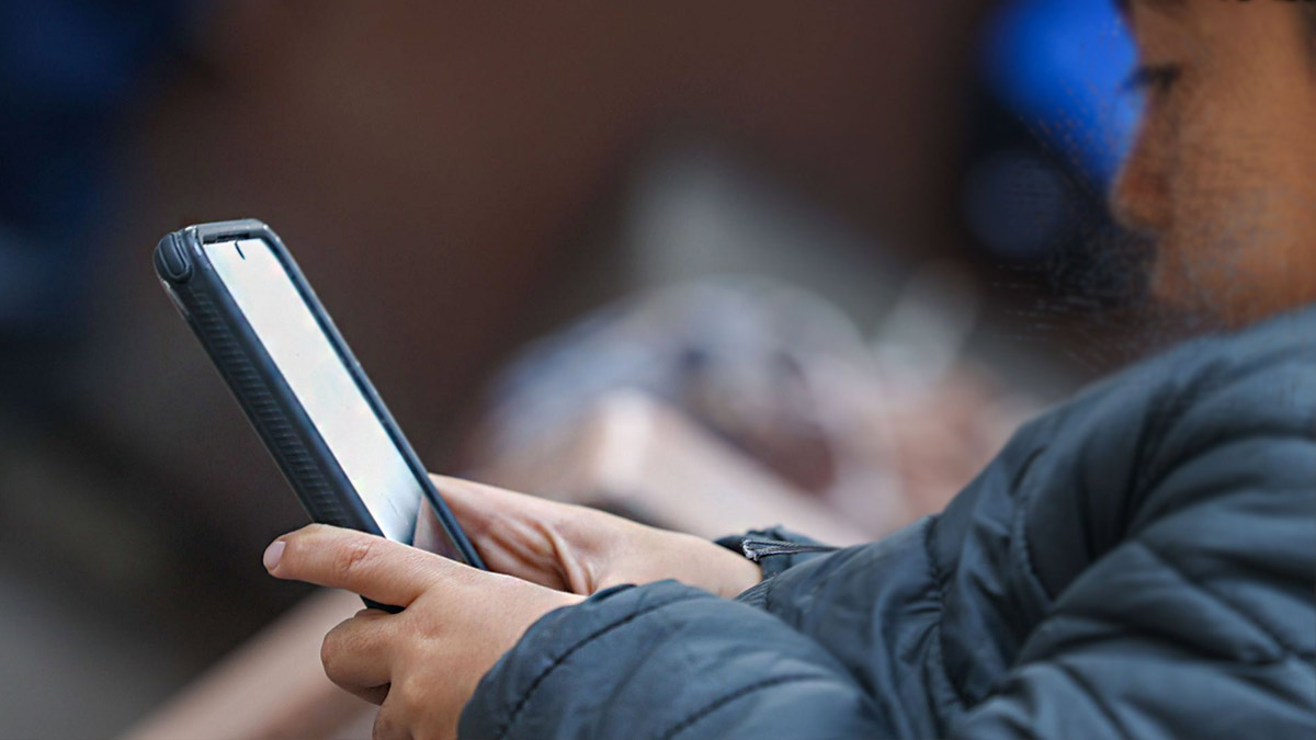 ¿Qué cambia con el decreto que regula las redes sociales para menores?