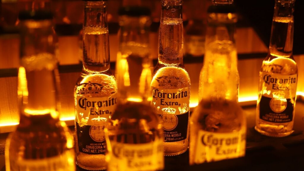 El accidente ocurrió con un camión de Grupo Modelo. Foto: Cuartoscuro