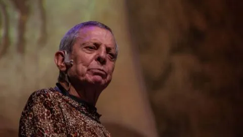 César Bono pierde el ojo izquierdo tras cirugía por un tumor; esto se sabe de su salud