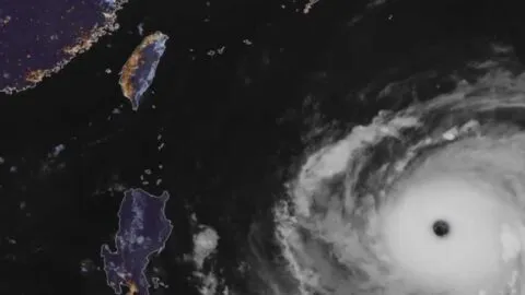 Champi llega a categoría 5 y ya es la tormenta más poderosa del planeta: trayectoria en tiempo real