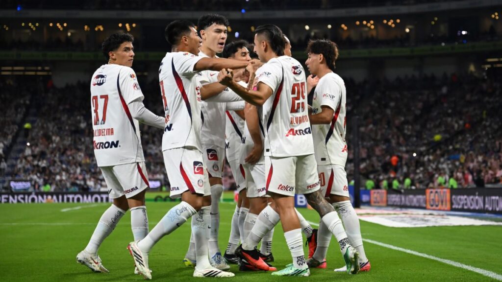 Chivas derrota a Rayados y mantiene el subliderato del Apertura 2026